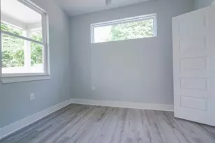 1042 Rosemont St, Austin, TX 78723 - Photo 11