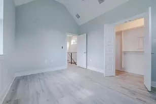 1042 Rosemont St, Austin, TX 78723 - Photo 15