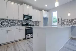 1042 Rosemont St, Austin, TX 78723 - Photo 7