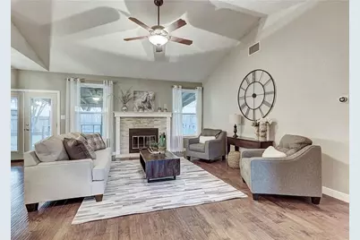 8914 Bridgewood Trail, Austin, TX 78729 - Photo 7
