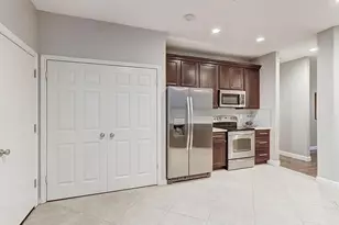 8914 Bridgewood Trail, Austin, TX 78729 - Photo 5