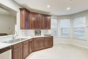 8914 Bridgewood Trail, Austin, TX 78729 - Photo 9