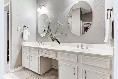 8914 Bridgewood Trail, Austin, TX 78729 - Photo 21