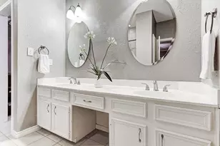 8914 Bridgewood Trail, Austin, TX 78729 - Photo 21
