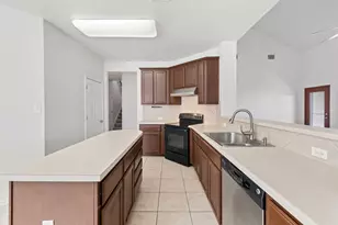 320 Lone Star Blvd, Hutto, TX 78634 - Photo 11