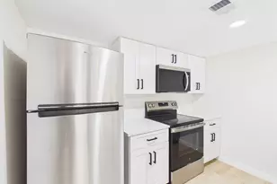 2124 Burton Dr, Austin, TX 78741 - Photo 11