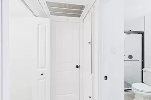 2124 Burton Dr, Austin, TX 78741 - Photo 13