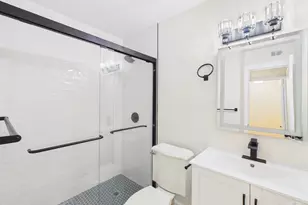 2124 Burton Dr, Austin, TX 78741 - Photo 15