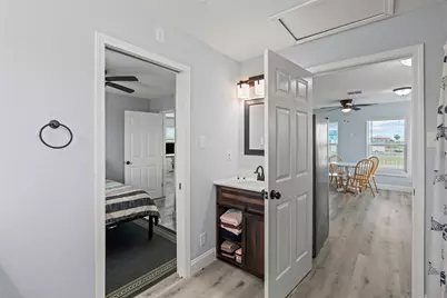 3929 4th Street, Galveston, TX 77554 - Photo 9