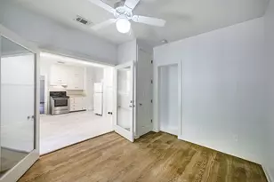 1907 W 37th St, Austin, TX 78731 - Photo 9