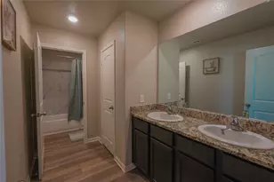 201 Constitution St, Liberty Hill, TX 78642 - Photo 27