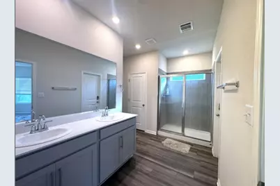929 Main Street, Hutto, TX 78634 - Photo 3