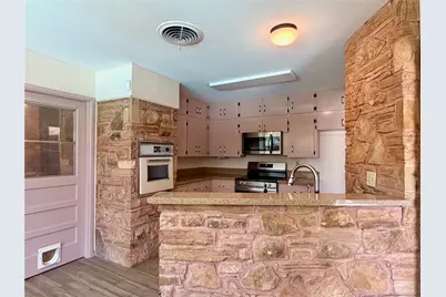 141 Oaklane Drive, Universal City, TX 78148 - Photo 9