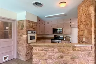 141 Oaklane Dr, Universal City, TX 78148 - Photo 9