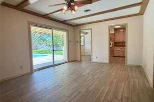 141 Oaklane Dr, Universal City, TX 78148 - Photo 9