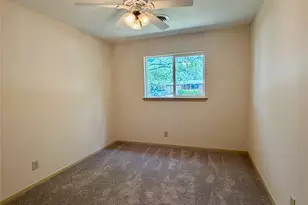 141 Oaklane Dr, Universal City, TX 78148 - Photo 21