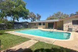 141 Oaklane Dr, Universal City, TX 78148 - Photo 5