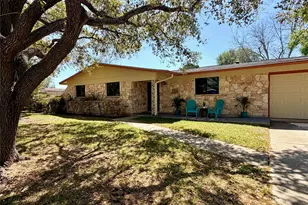 141 Oaklane Dr, Universal City, TX 78148 - Photo 5