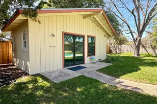 141 Oaklane Dr, Universal City, TX 78148 - Photo 25