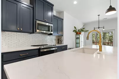 111 E Kamoi Court, Bastrop, TX 78602 - Photo 11