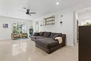 111 E Kamoi Ct, Bastrop, TX 78602 - Photo 5