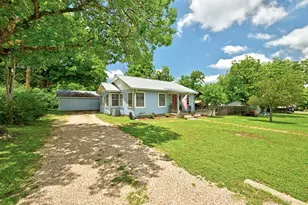 202 S 3rd St, Pflugerville, TX 78660 - Photo 3