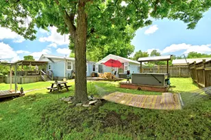 202 S 3rd St, Pflugerville, TX 78660 - Photo 33