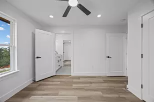 142 Mahalo Ct, Bastrop, TX 78602 - Photo 19