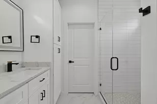 5305 Ledesma Rd, Austin, TX 78721 - Photo 23