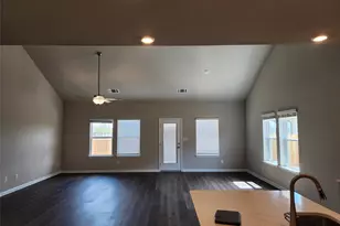 120 Greenspire Ln, Hutto, TX 78634 - Photo 15