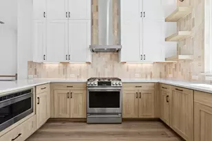 18 Maybury Wy, Lakeway, TX 78738 - Photo 9