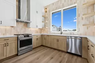 18 Maybury Wy, Lakeway, TX 78738 - Photo 11