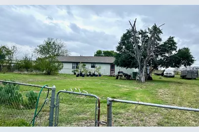 11604 Moore Road, Austin, TX 78719 - Photo 9