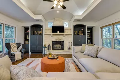 813 Moonlight Bay Drive, Spicewood, TX 78669 - Photo 9