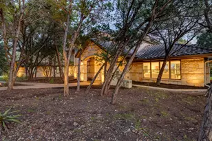 813 Moonlight Bay Dr, Spicewood, TX 78669 - Photo 1