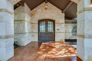 813 Moonlight Bay Dr, Spicewood, TX 78669 - Photo 3