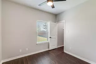 301 Navarro Wy, Seguin, TX 78155 - Photo 15