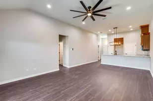 301 Navarro Wy, Seguin, TX 78155 - Photo 13