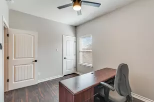 301 Navarro Wy, Seguin, TX 78155 - Photo 19