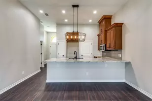 301 Navarro Wy, Seguin, TX 78155 - Photo 5
