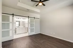 301 Navarro Wy, Seguin, TX 78155 - Photo 9