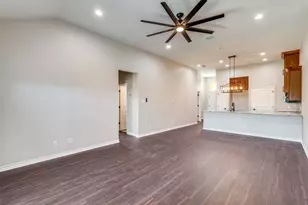 301 Navarro Wy, Seguin, TX 78155 - Photo 13