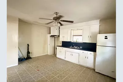 209 Old Thorndale Road, Taylor, TX 76574 - Photo 9