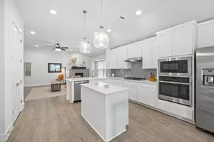 532 Elm Green St, Hutto, TX 78634 - Photo 11