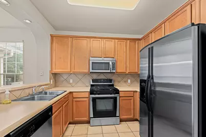 16100 S Great Oaks Drive #1302, Round Rock, TX 78681 - Photo 11