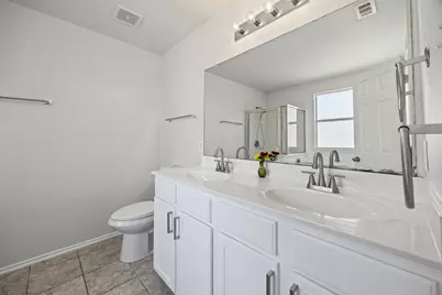 129 Lynn Crest Bend, Buda, TX 78610 - Photo 9