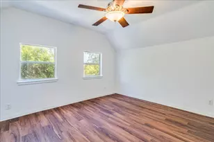 302 N Fm 1660 Hwy, Hutto, TX 78634 - Photo 21