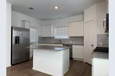 404 Milliner Loop, Hutto, TX 78634 - Photo 5