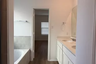 404 Milliner Loop, Hutto, TX 78634 - Photo 17