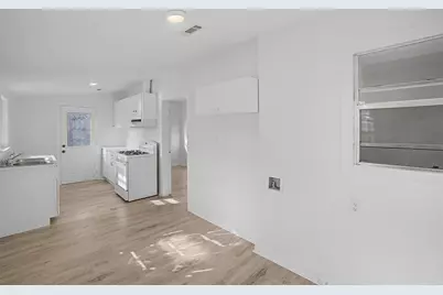 2703 E Cesar Chavez Street, Austin, TX 78702 - Photo 13